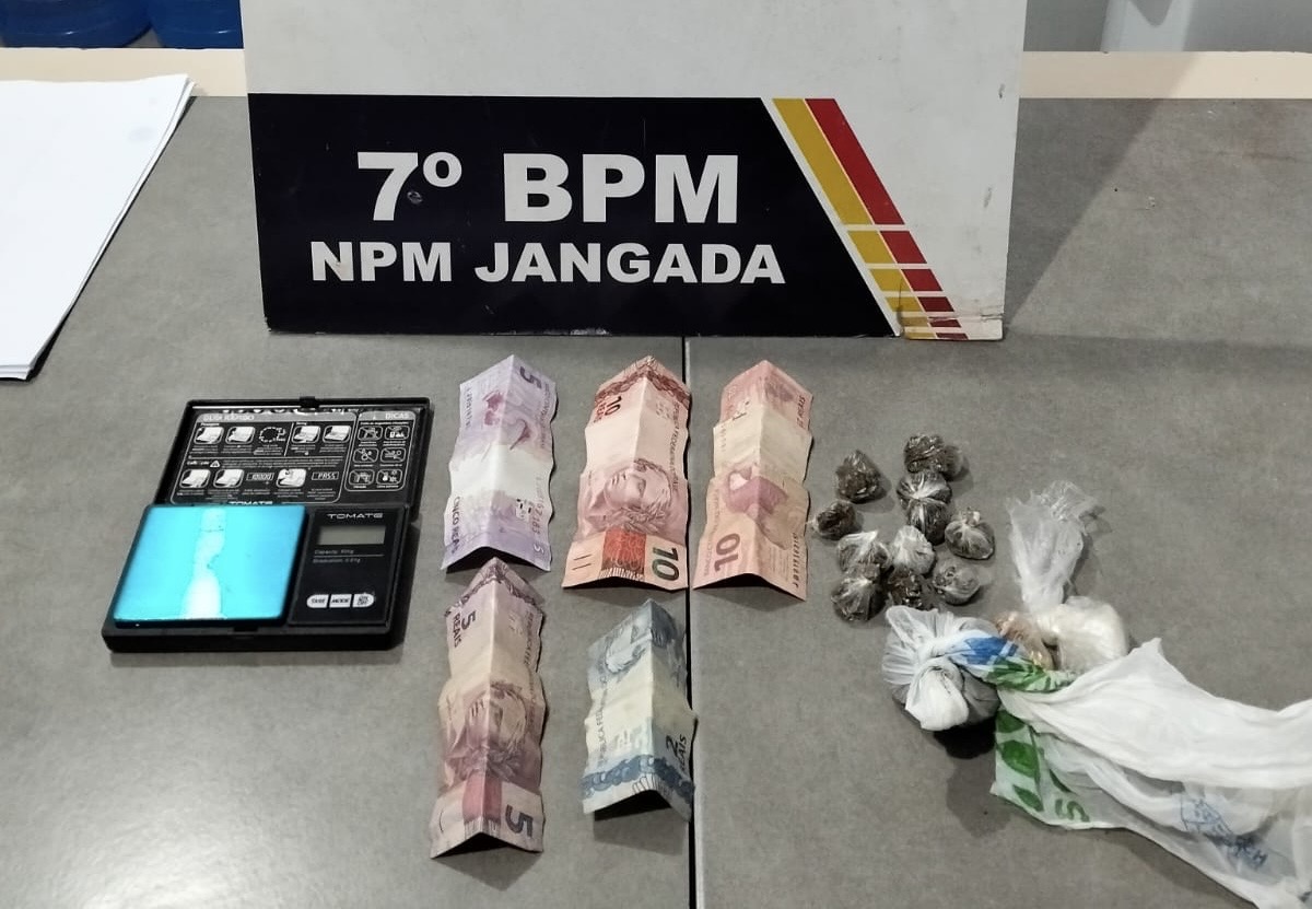 PM desarticula grupo suspeito de tráfico e prende suspeitos em Jangada