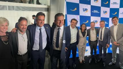 Membros do União e PP de Mato Grosso celebram federação