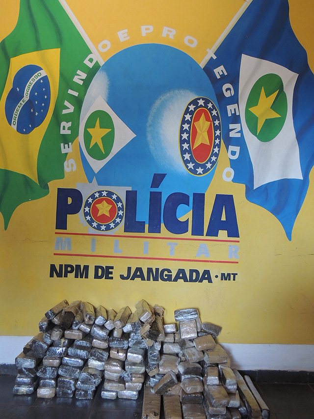 Foram apreendidos 60 quilos de maconha