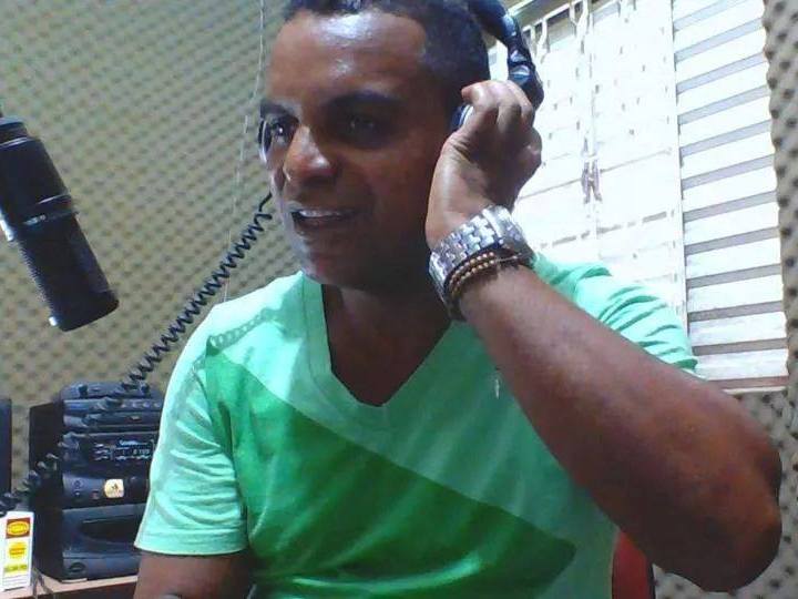 Master Moreno estava em uma motocicleta e colidiu com um carro.