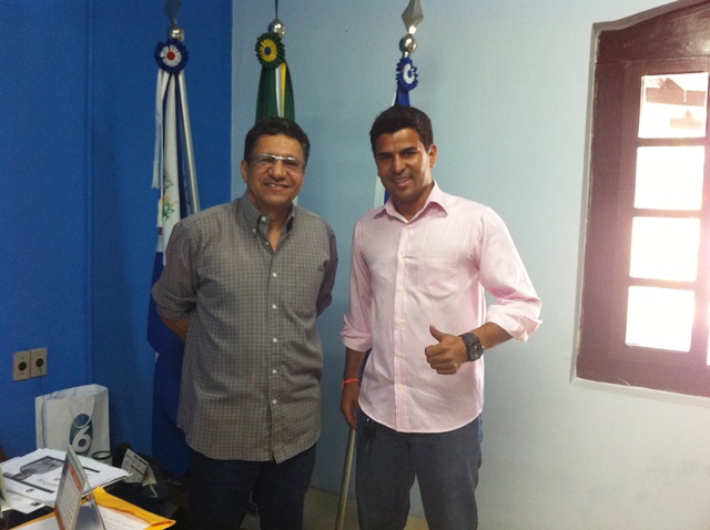 Prefeito de Chapada, José de Souza Neves, se reuniu na tarde desta quinta-feira (21) com o supervisor do Instituto Morro da Cutia de Agroecologia (IMCA), Victor Roger
