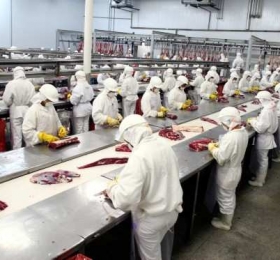 China suspende importação de carne de frigoríficos de MT após vestígios de covid-19